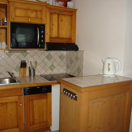 Chaleureux Avec Balcon Sud à - Fr-1-464-13 Appartement *