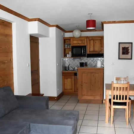 Appartement Chaleureux Avec Balcon Sud à - Fr-1-464-13