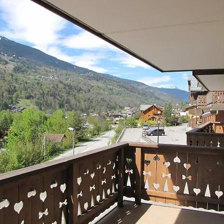 Chaleureux Avec Balcon Sud à - Fr-1-464-13 *